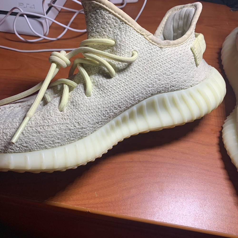 Yeezy 350 boost V2 “Butter” - Picture 4 of 7